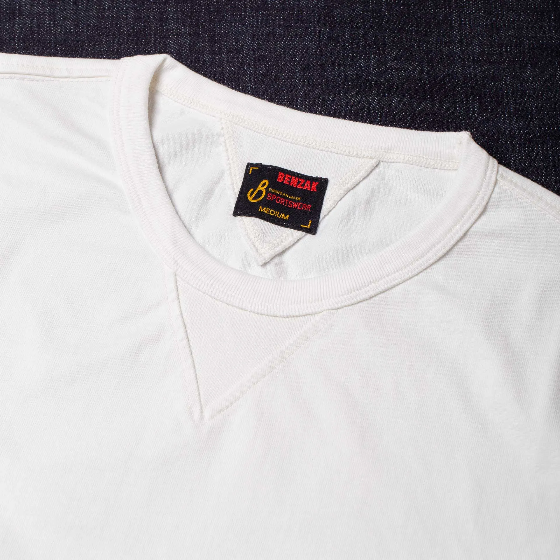 BT-06 GUSSET TEE off white extra heavy jersey