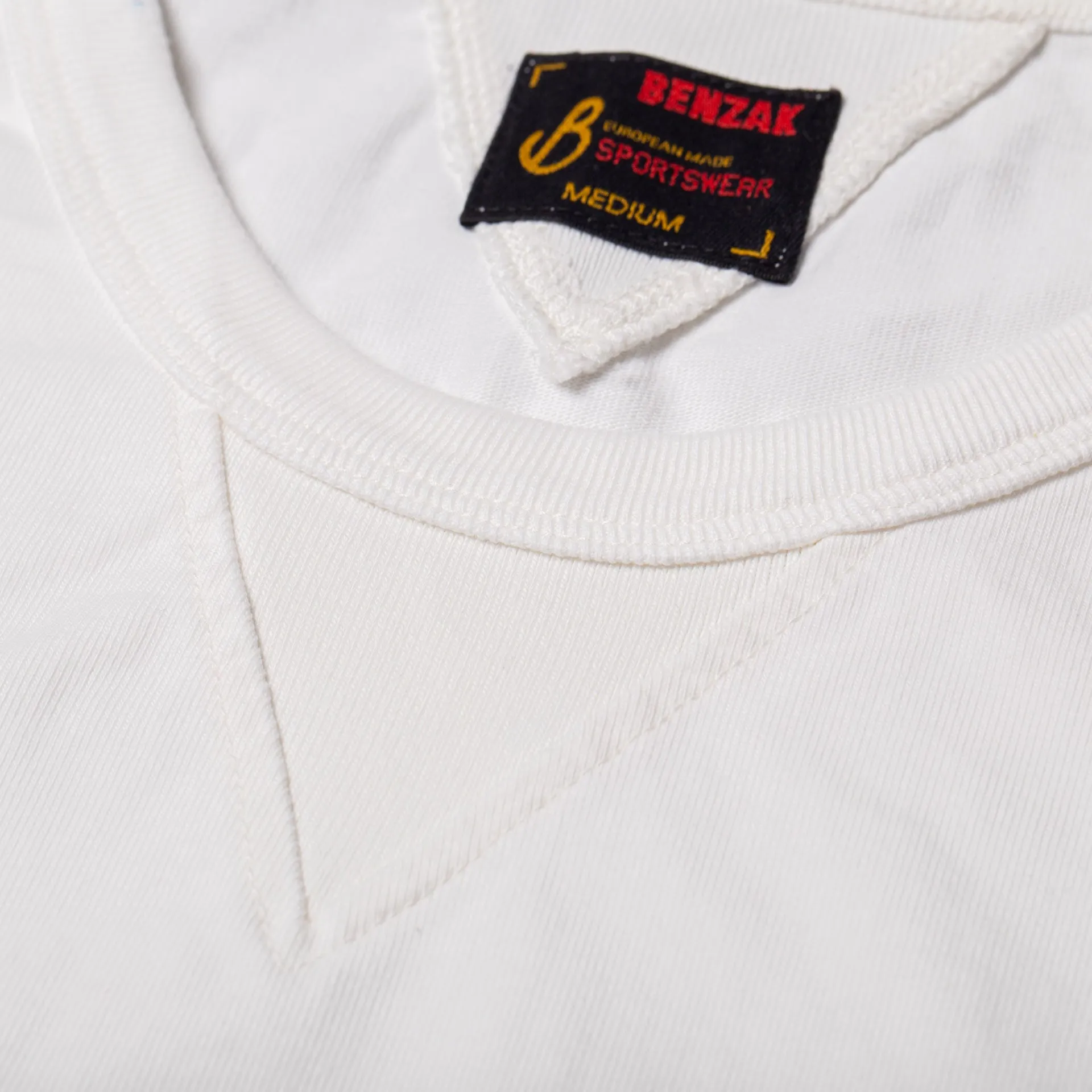 BT-06 GUSSET TEE off white extra heavy jersey