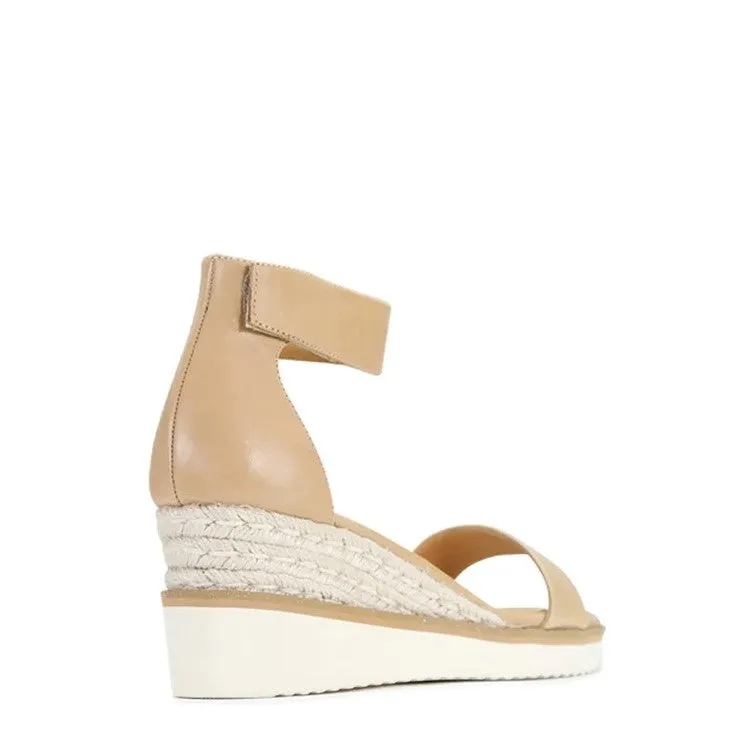 LAZY WEDGE