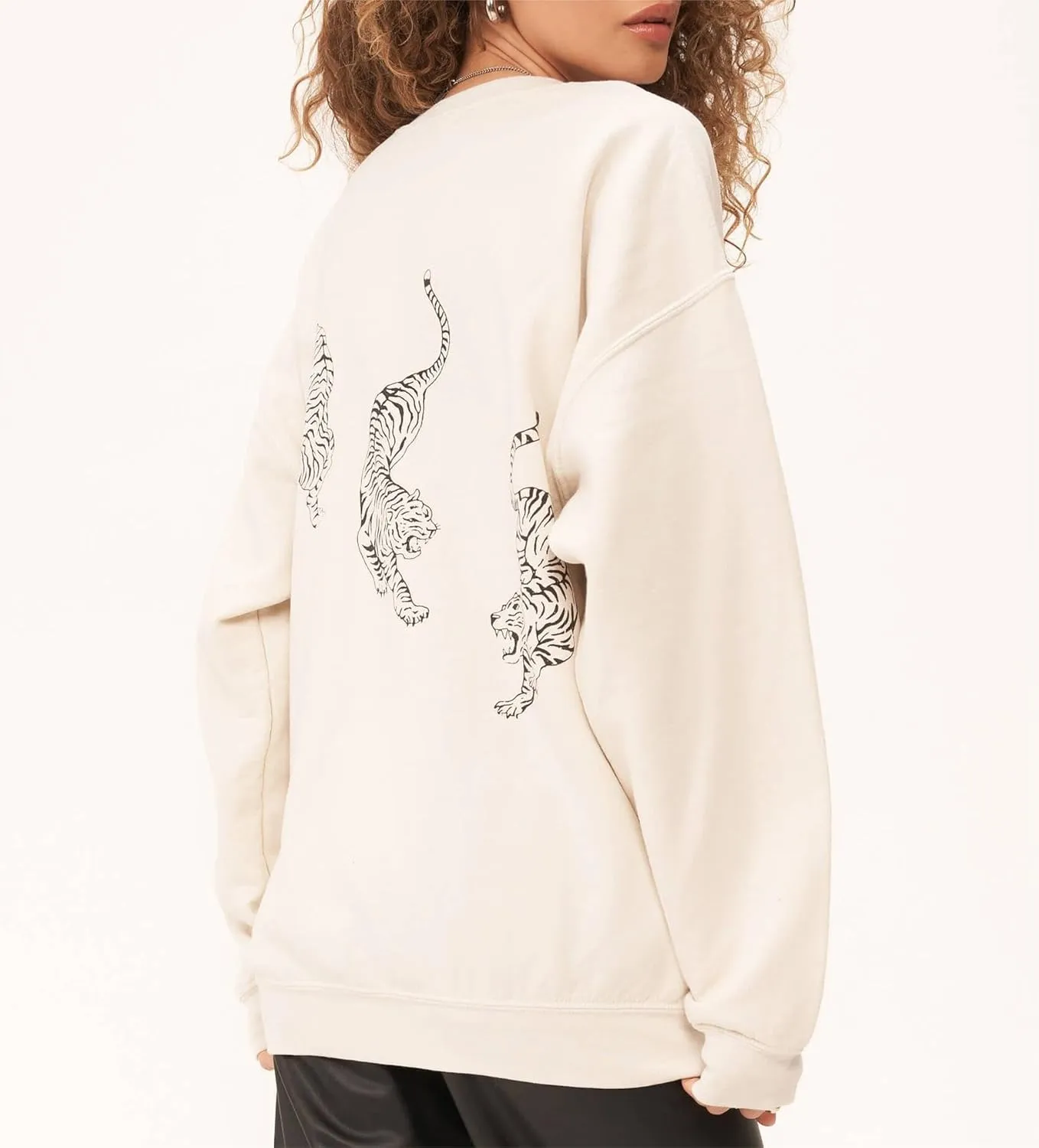 Sastianaen Women Y2k Oversized Graphic Sweatshirt Tiger Print Loose Fit Crew Neck Pullover Top 2024 Vintage Fall Shirt