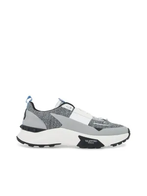 True Act Sneakers